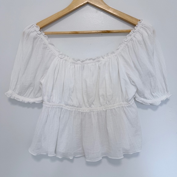 Aritzia Sunday Best Charming Blouse - Picture 3 of 5